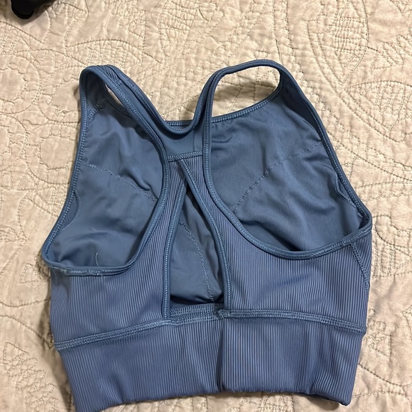 Adidas sports bra size small - Picture 2 of 4